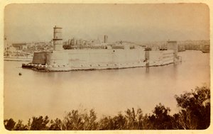 La città di Marsiglia e i suoi dintorni intorno al 1885-1890: Fort Saint Jean, vista dal Pharo, Collezione Privata da Anonymous Anonymous