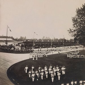 Esposizione Universale del 1900 a Parigi: Esposizione di Vincennes, competizione ginnica - collezione privata da Anonymous Anonymous