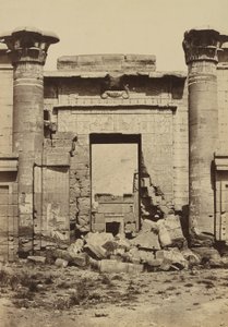 Medinet Habu: Colonne romane da Antonio Beato