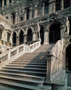 Vista della Scala dei Giganti che conduce all