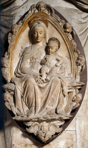 Vergine con bambino in mandorla. Bassorilievo