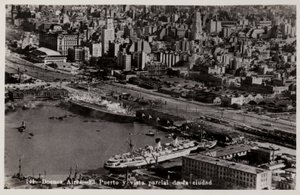 Porto e vista parziale della città, Buenos Aires, Argentina da Argentinian Photographer
