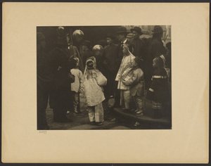 [Parata, Chinatown] da Arnold Genthe