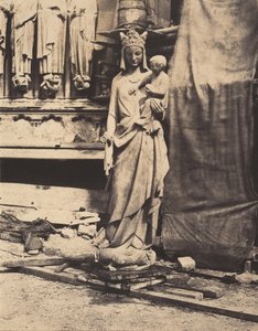 Vergine con il bambino scolpita da Geoffroy-Dechaume, cantiere della cattedrale di Notre-Dame, c. 1854 da Auguste Mestral