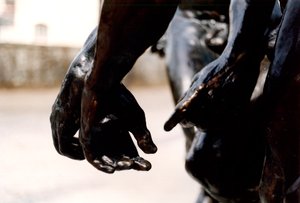 Le Tre Ombre, dettaglio delle tre mani (dettaglio)