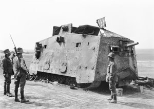 Un carro armato tedesco catturato dal 26° Battaglione a Monument Wood vicino a Villers-Bretonneux il 14 luglio 1918 e successivamente recuperato per il Museo della Guerra Australiano dalla 5ª Brigata Britannica di Carri, 4 agosto