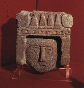 Testa scolpita azteca