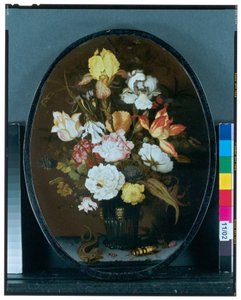 Natura morta con fiori in un vaso di vetro su un davanzale, con una lucertola e scarabei da Balthasar van der Ast