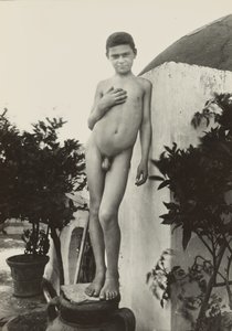 [Nudo in piedi] da Baron Wilhelm von Gloeden