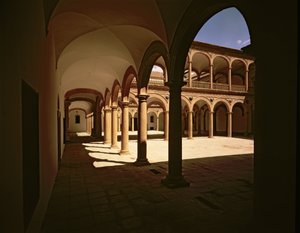 Vista della galleria dei cortili interni dell