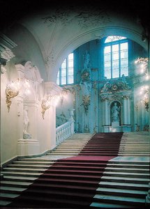 Scala principale dalla Galleria Giordano da Bartolomeo Franceso Rastrelli