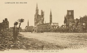 La Grand Place, Ypres, 27 giugno 1915 da Belgian Photographer