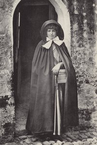 Giovane ragazza di Bruges (foto b/n) da Belgian Photographer
