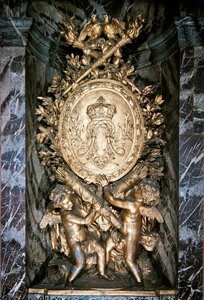 Scultura sul pianerottolo dell