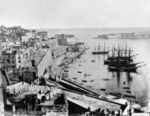 Ingresso al Grande Porto, Malta, c.1880 da British Photographer