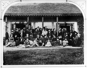Gruppo - Casa del Governo, c.1871 da British Photographer