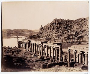 Rovine del tempio di Iside in Egitto - fotografia dei Fratelli Zangali, fine XIX secolo