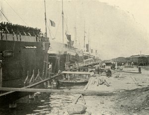 Al molo, 10 giugno, Guerra ispano-americana, 1898 da Burr McIntosh