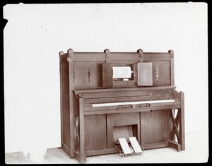 Un pianoforte player di Hardman Peck und Co., 1907 da Byron Company