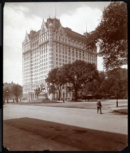 Hotel Plaza, 5th Avenue e 59th Street, New York, 1907 da Byron Company