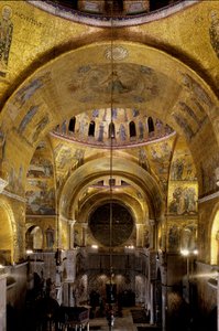 Architettura bizantina: vista del transetto sud (con cupola dedicata a San Leonardo), la rosetta. 1542-1551 Basilica di San Marco, Venezia