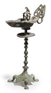 Una lampada ad olio e supporto in bronzo bizantino, c. V-VI secolo d.C.