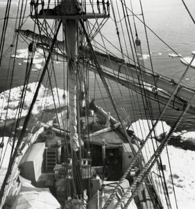 Schooner Stella Polare incontra il primo ghiaccio