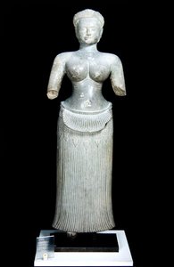 Divinità femminile da Phnom Bakheng, Cambogia da Cambodian Cambodian