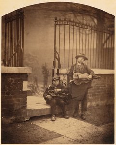 Musicisti di Strada da Camille Silvy