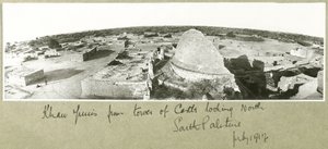 Khan Yunis dalla torre del castello, Palestina meridionale, luglio 1917 da Capt. Arthur Rhodes