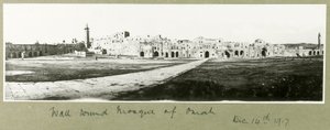 Muro intorno alla Moschea di Omah, 14 dicembre 1917 da Capt. Arthur Rhodes