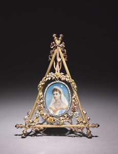 Cornice triangolare con ritratto della zarina Alexandra Feodorovna, 1896-1908