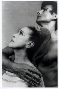 Martha Graham (1894-1991) e Bertram Ross (1920-2003) in "Visionary Recital", 27 giugno 1961 (stampa alla gelatina d