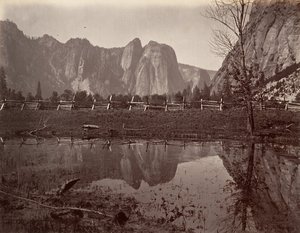 Cathedral Rocks, Yosemite, ca. 1872, stampato ca. 1876 da Carleton E. Watkins.