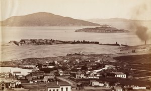 Alcatraz e Black Pt. da Russian Hill, S.F. da Carleton Watkins
