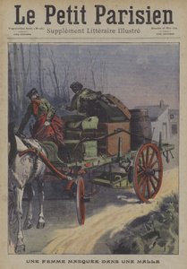 Una donna mascherata in un baule