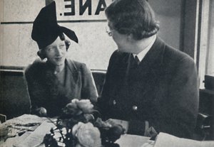 Un cappello diverso presto, 1941