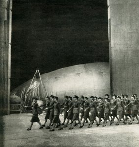In un Centro di Mongolfiere da Cecil Beaton