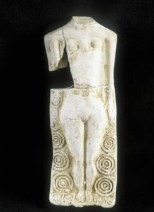 Donna con tre seni. Statuetta realizzata dal vasaio celtico Rextuguenos, firma e rouelles (unico vasaio armoricano conosciuto), per il Laraire (luogo di preghiera in una villa romana) da Celtic