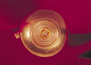 Sfera terminale di un diadema, dalla Tomba di una Principessa di Vix