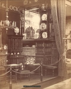 Esposizione di mobili di Collinson & Lock da Centennial Photographic Co.