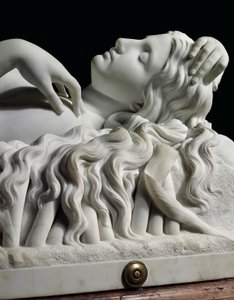 Figura a grandezza naturale di Rhodopis su piedistallo da Charles Francis Fuller