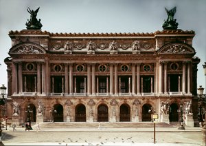 Veduta della facciata del teatro dell