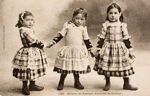 Vecchia cartolina, Bambini di Guengat, Finistere, Bretagna, Francia da Augustus Kollner