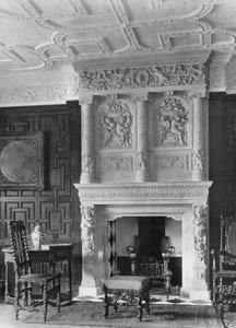 Nella biblioteca da Charles Latham