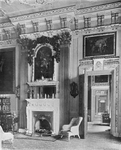 Il Salotto della Regina Anna da Charles Latham