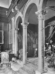Scale nella sala da Charles Latham