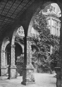 Il Chiostro Ovest da Charles Latham