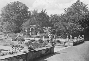 Le terrazze ovest e sud da Charles Latham