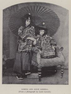 Lorina e Alice Liddell (foto in bianco e nero)